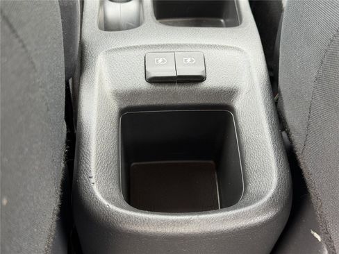 Used 2025 Nissan Versa S w/ Trunk Package FWD image 4