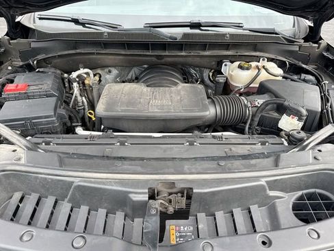 Used 2023 Chevrolet Suburban LT image 27