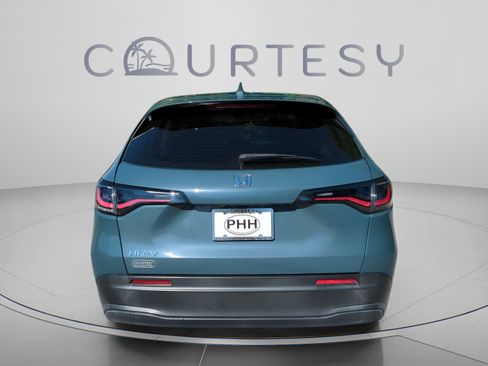 Certified 2024 Honda HR-V LX image 6