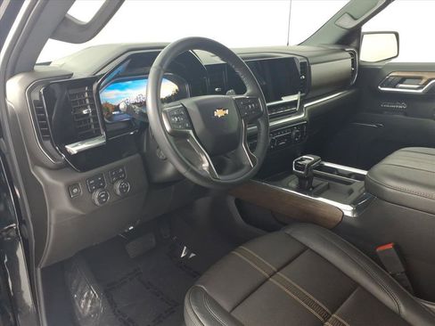Used 2023 Chevrolet Silverado 1500 High Country image 4