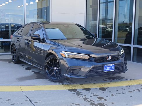 Used 2024 Honda Civic Sport image 2