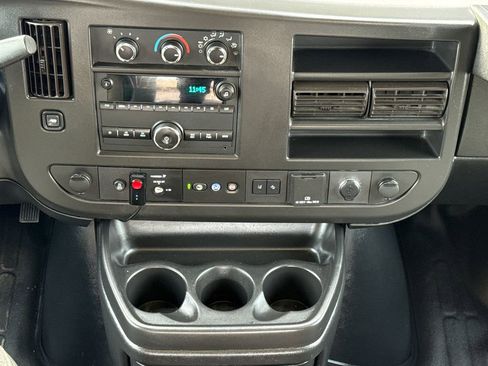 Used 2021 Chevrolet Express 4500 4500 Van w/ Power Convenience Package image 11