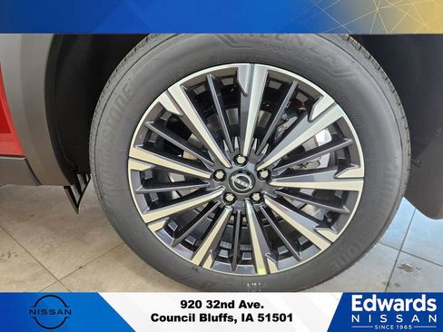 New 2026 Nissan Pathfinder Platinum w/ Cargo Package AWD/4WD image 8
