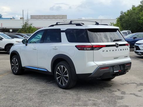 New 2026 Nissan Pathfinder Platinum FWD image 6