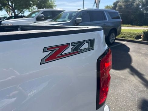 Used 2017 Chevrolet Silverado 1500 LT w/ All Star Edition AWD/4WD image 5