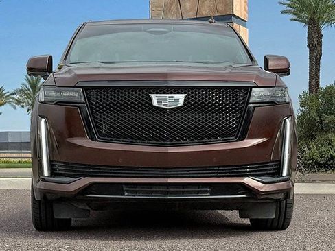 Used 2023 Cadillac Escalade Sport Platinum w/ LPO, ONYX Package AWD/4WD image 5