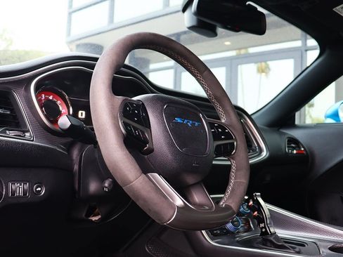 Used 2018 Dodge Challenger SRT Hellcat RWD image 35