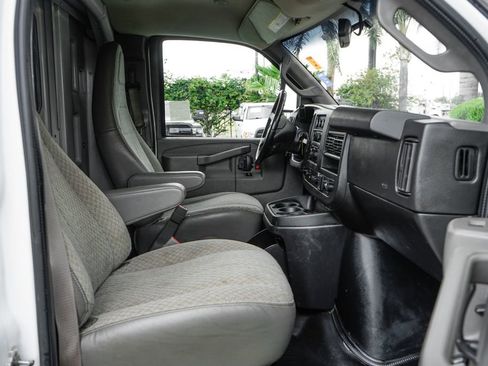 Used 2021 Chevrolet Express 3500 w/ Power Convenience Package image 35