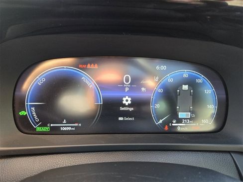 Used 2024 Toyota Crown Limited image 24