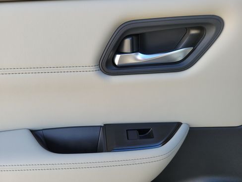 Certified 2026 Nissan Rogue Dark Armor AWD/4WD image 19