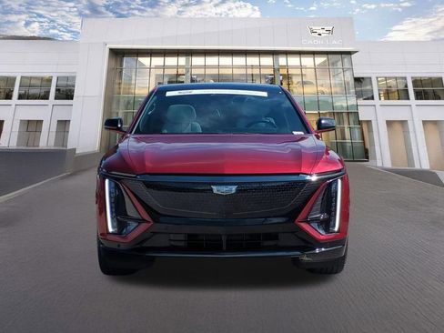 Used 2024 Cadillac Lyriq Sport image 2