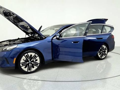 Used 2026 BMW 530i RWD image 14