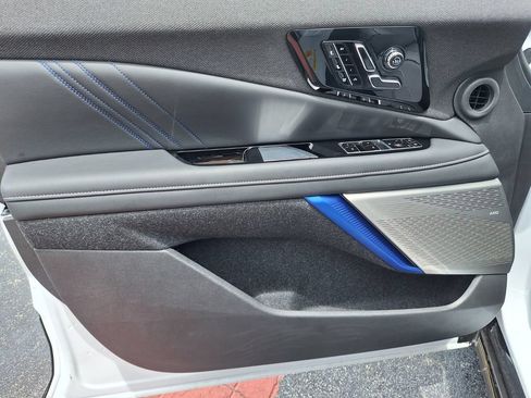 New 2026 Cadillac Optiq V AWD/4WD image 32