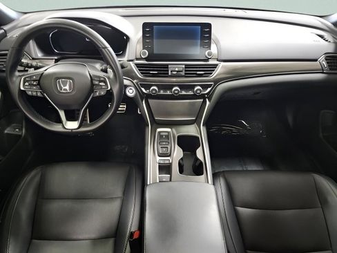 Used 2018 Honda Accord Sport image 2