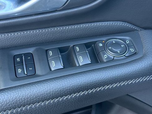 Used 2022 GMC Yukon Denali image 11