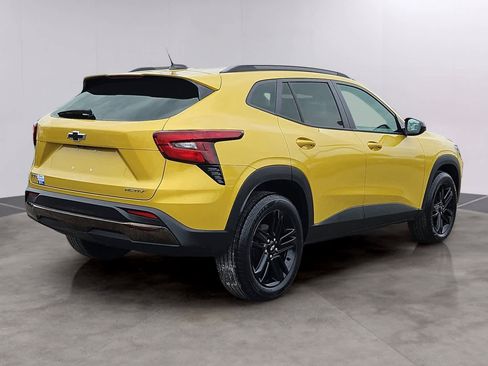 Certified 2025 Chevrolet Trax ACTIV w/ Sunroof Package image 4