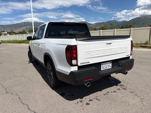 Certified 2025 Honda Ridgeline Sport image 10