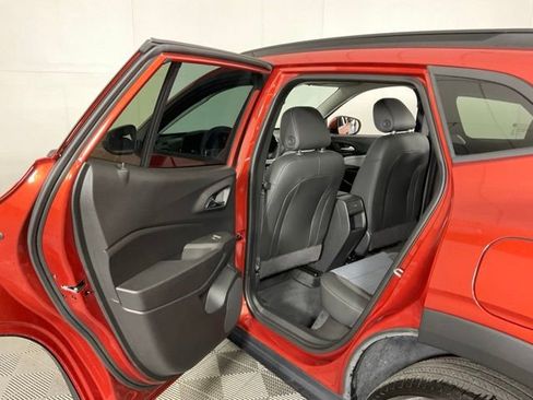 Used 2024 Chevrolet Trax LT w/ Driver Confidence Package FWD image 35