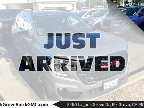 Used 2023 GMC Terrain SLT w/ Elevation Edition FWD image 1