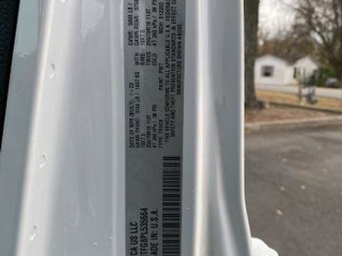 Used 2023 Jeep Gladiator Overland image 14