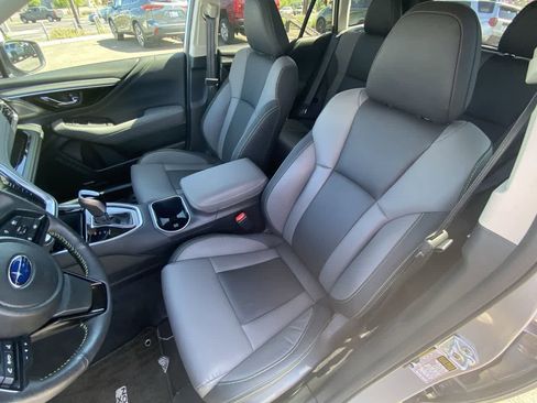 Used 2025 Subaru Outback Onyx Edition AWD/4WD image 11