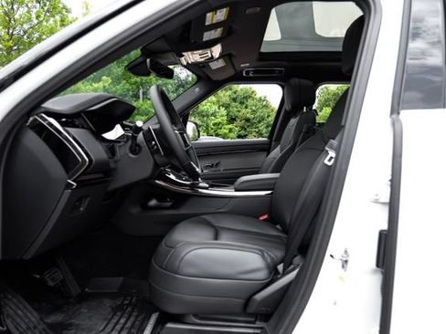 New 2026 Land Rover Range Rover Sport SE AWD/4WD image 4