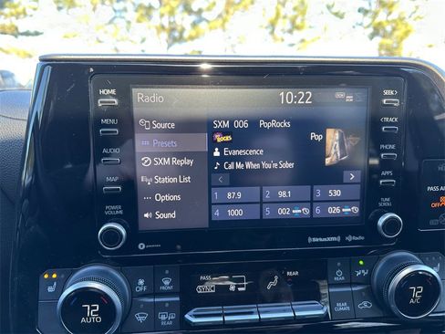 Used 2021 Toyota Highlander XLE image 21