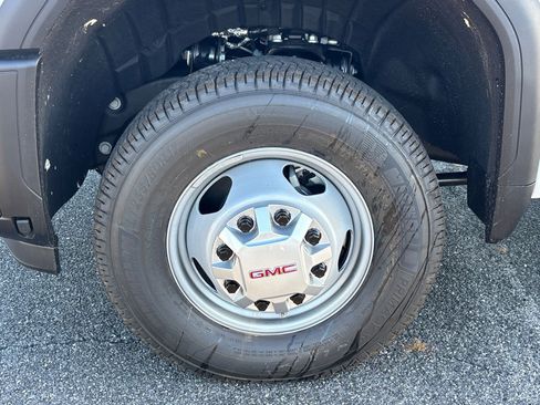 New 2026 GMC Sierra 3500 Pro w/ Convenience Package image 27