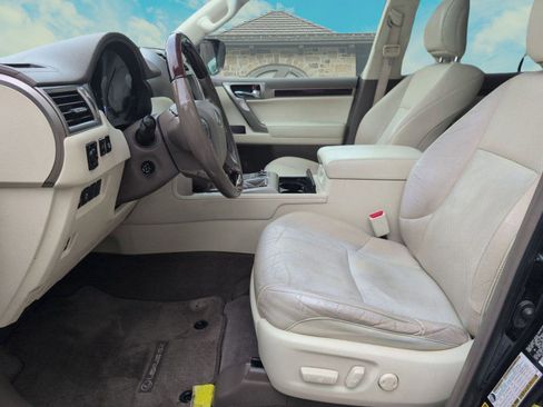 Used 2018 Lexus GX 460 image 8