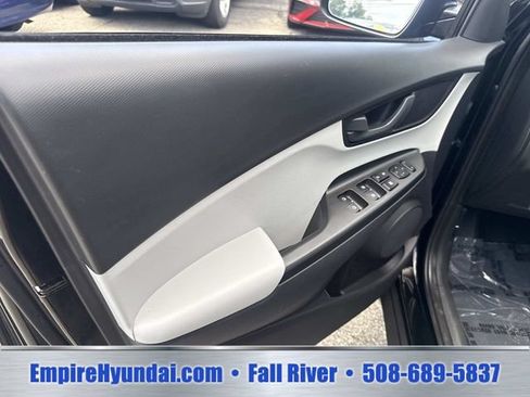 Used 2023 Hyundai Kona SEL AWD/4WD image 17