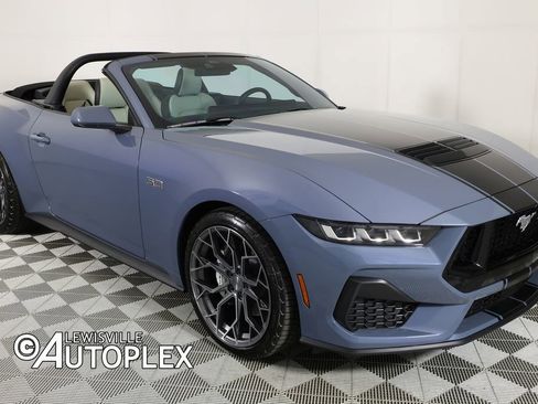 Used 2024 Ford Mustang GT Premium image 3