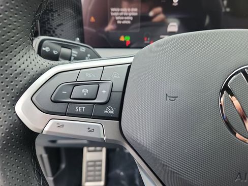 New 2026 Volkswagen Tiguan SE R-Line image 11