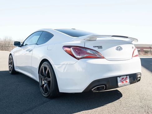Used 2013 Hyundai Genesis 2.0T image 4