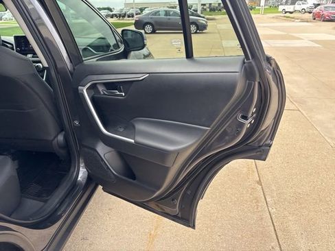 Used 2024 Toyota RAV4 XLE FWD image 20
