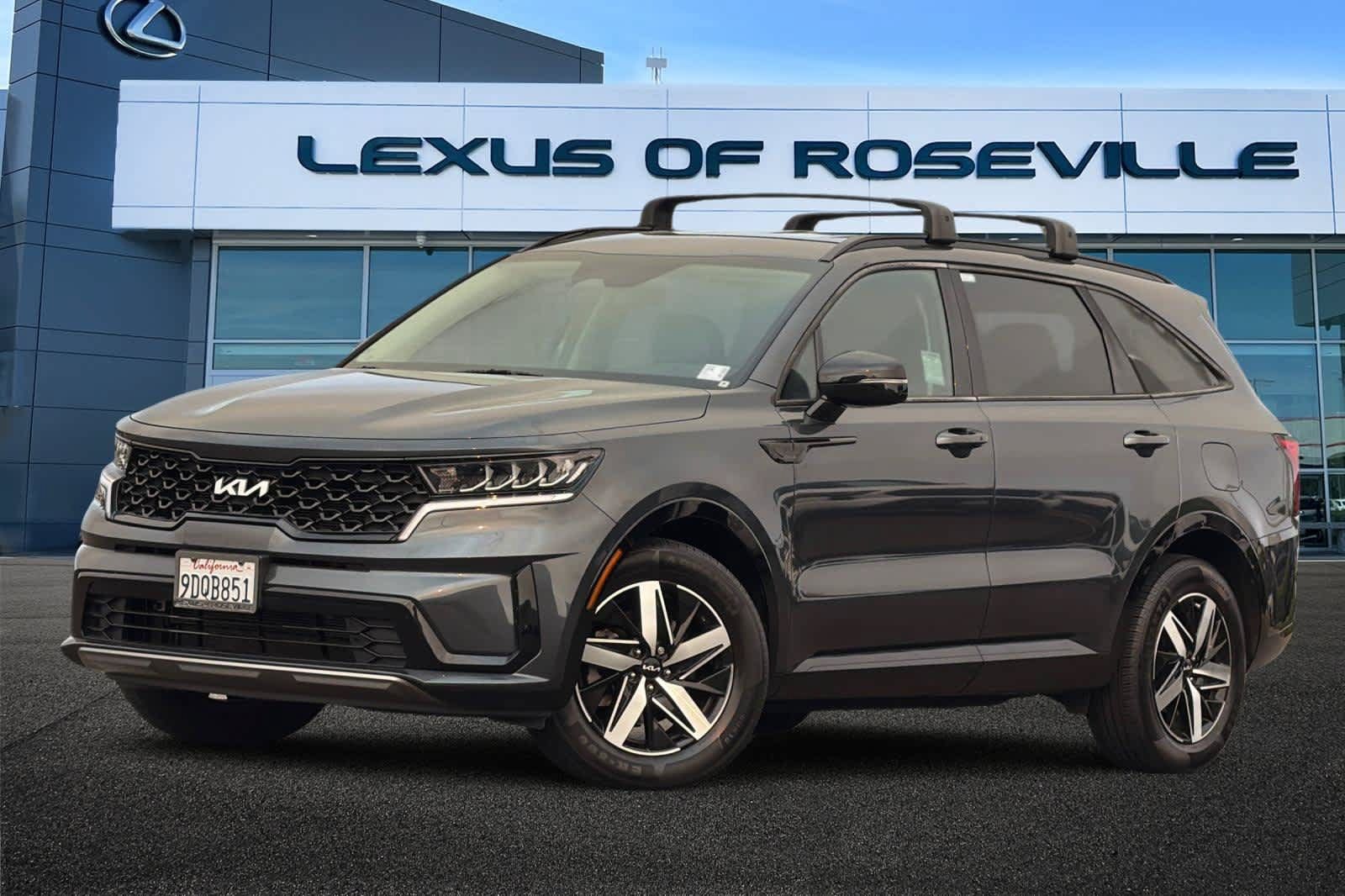 Used 2022 Kia Sorento S FWD image 1