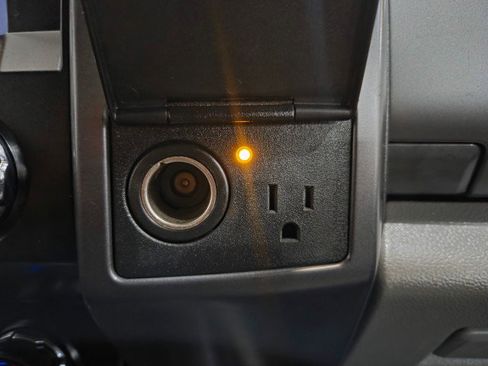 Used 2019 Ford F250 XLT w/ XLT Premium Package image 53