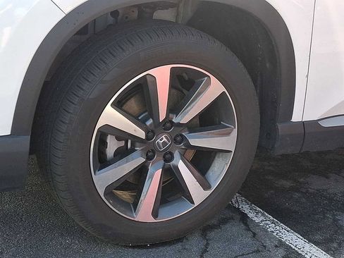 Used 2024 Honda Pilot Elite image 4