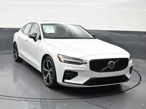 Certified 2024 Volvo S60 B5 Plus FWD image 8