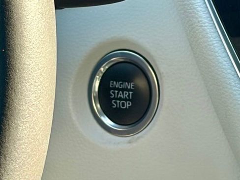 Used 2024 Toyota Corolla SE image 21
