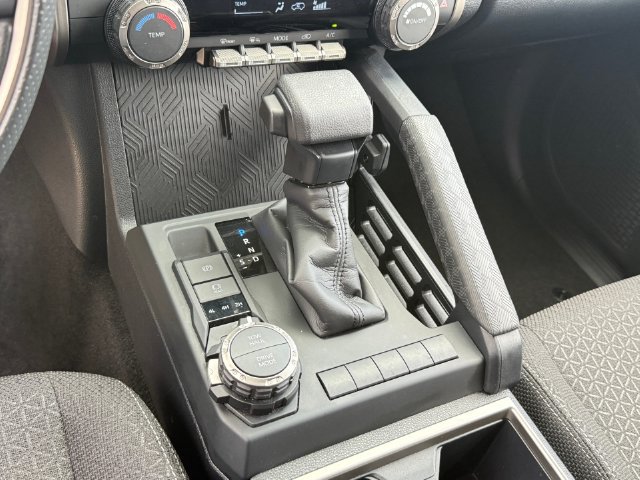 Used 2026 Toyota 4Runner SR5 AWD/4WD image 21