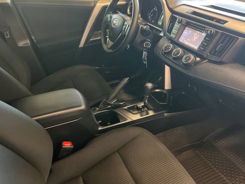 Used 2018 Toyota RAV4 LE w/ All Weather Liner Package FWD image 15
