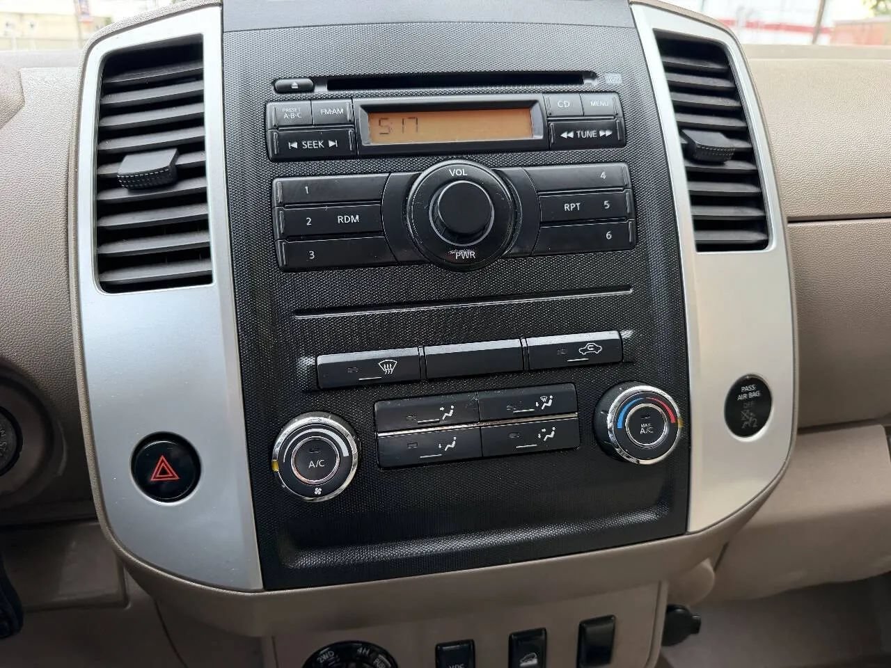 Used 2011 Suzuki Equator Sport AWD/4WD image 25