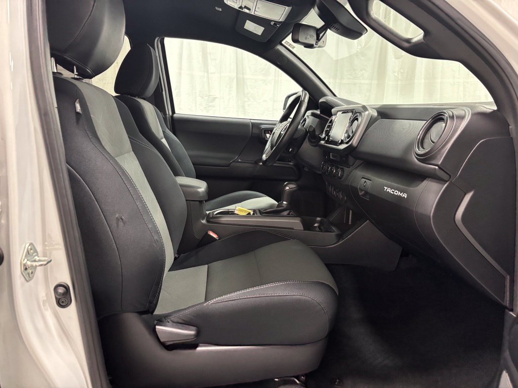 Used 2021 Toyota Tacoma TRD Sport w/ Technology Package AWD/4WD image 61