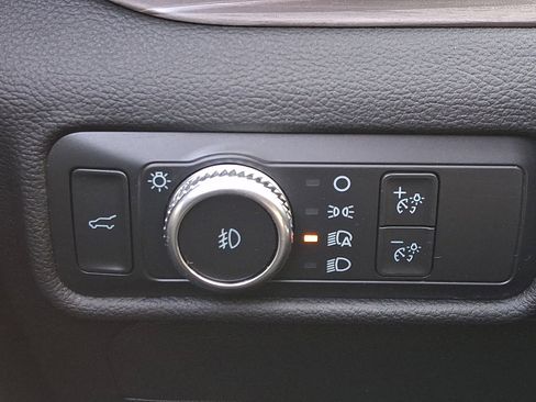 Used 2021 Ford Explorer Limited w/ Equipment Group 301A image 26