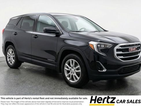 Used 2024 GMC Terrain SLT image 1