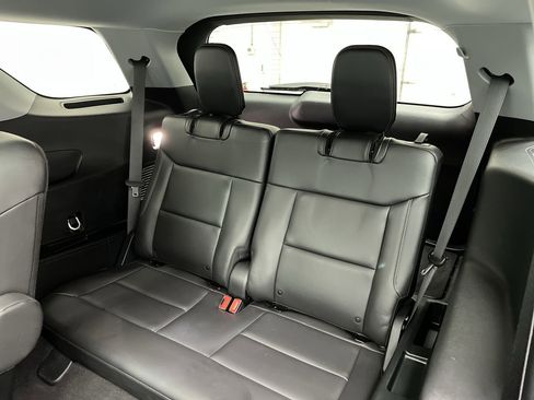 Used 2023 Ford Explorer XLT w/ Equipment Group 202A image 16