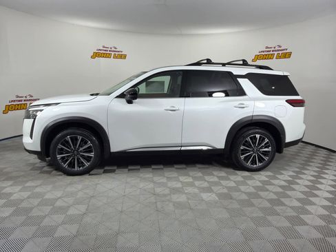 New 2026 Nissan Pathfinder Platinum AWD/4WD image 2