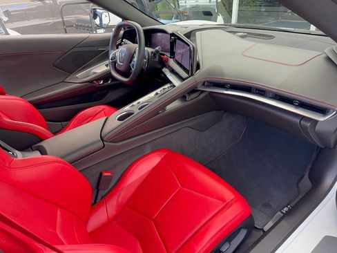 Used 2026 Chevrolet Corvette Stingray Coupe w/ 1LT RWD image 31