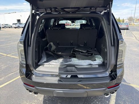 New 2026 Chevrolet Suburban RST w/ RST Capability Package AWD/4WD image 38