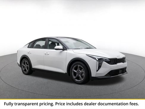 Used 2025 Kia K4 FWD image 1